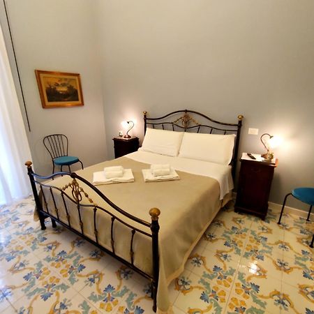 Dimora Lecerf Hotel Palermo Bagian luar foto