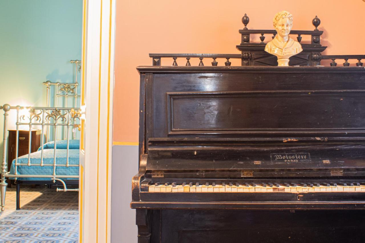 Dimora Lecerf Hotel Palermo Bagian luar foto