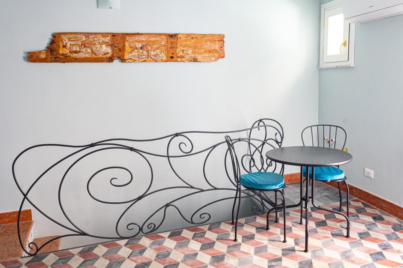 Dimora Lecerf Hotel Palermo Bagian luar foto
