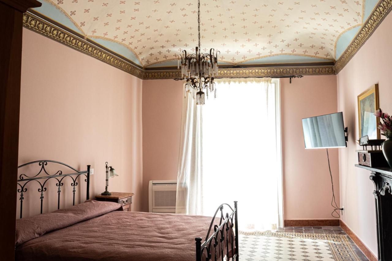 Dimora Lecerf Hotel Palermo Bagian luar foto