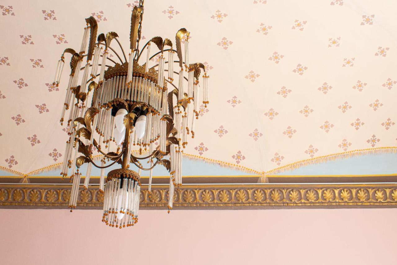 Dimora Lecerf Hotel Palermo Bagian luar foto