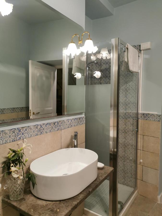 Dimora Lecerf Hotel Palermo Bagian luar foto