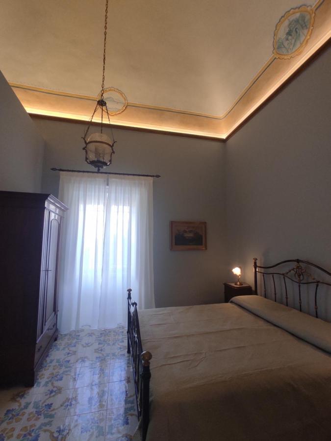 Dimora Lecerf Hotel Palermo Bagian luar foto