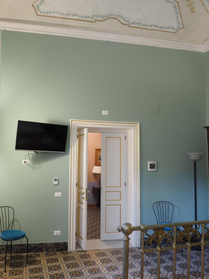 Dimora Lecerf Hotel Palermo Bagian luar foto
