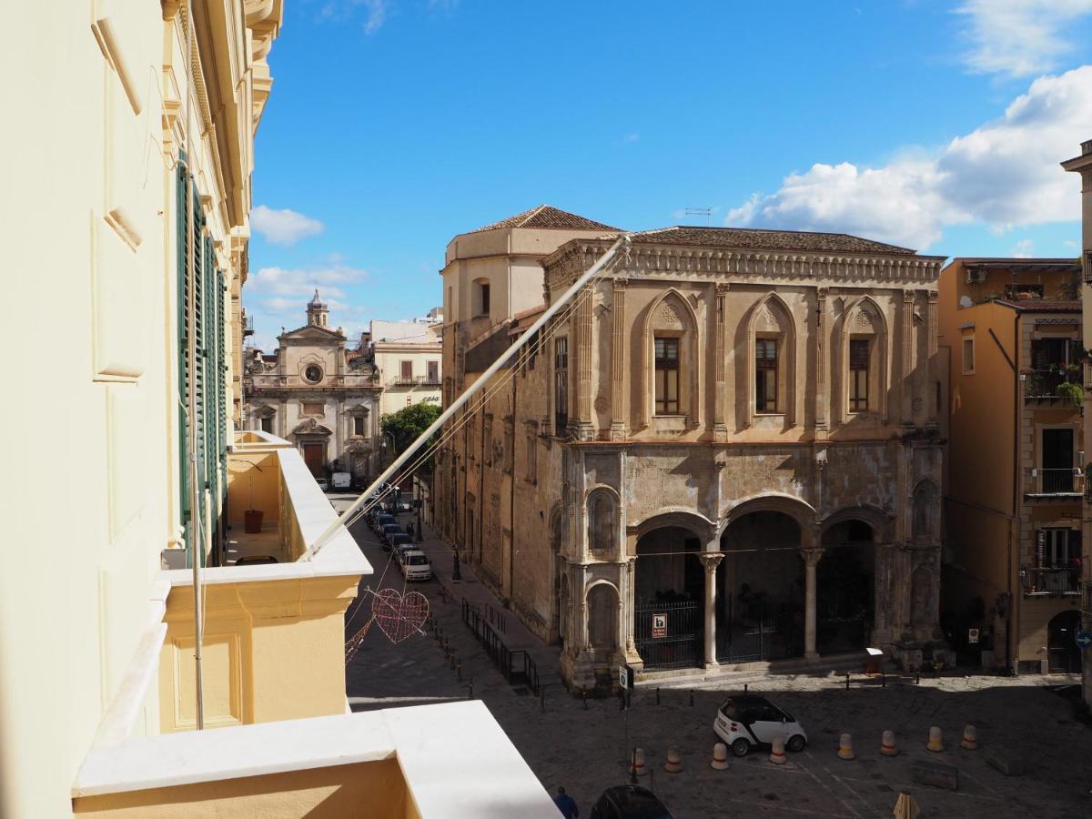 Dimora Lecerf Hotel Palermo Bagian luar foto