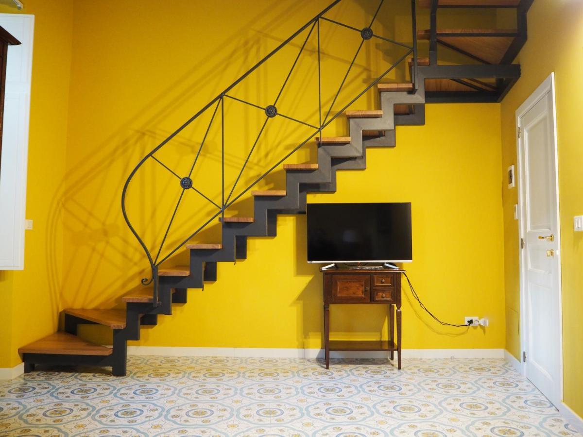 Dimora Lecerf Hotel Palermo Bagian luar foto