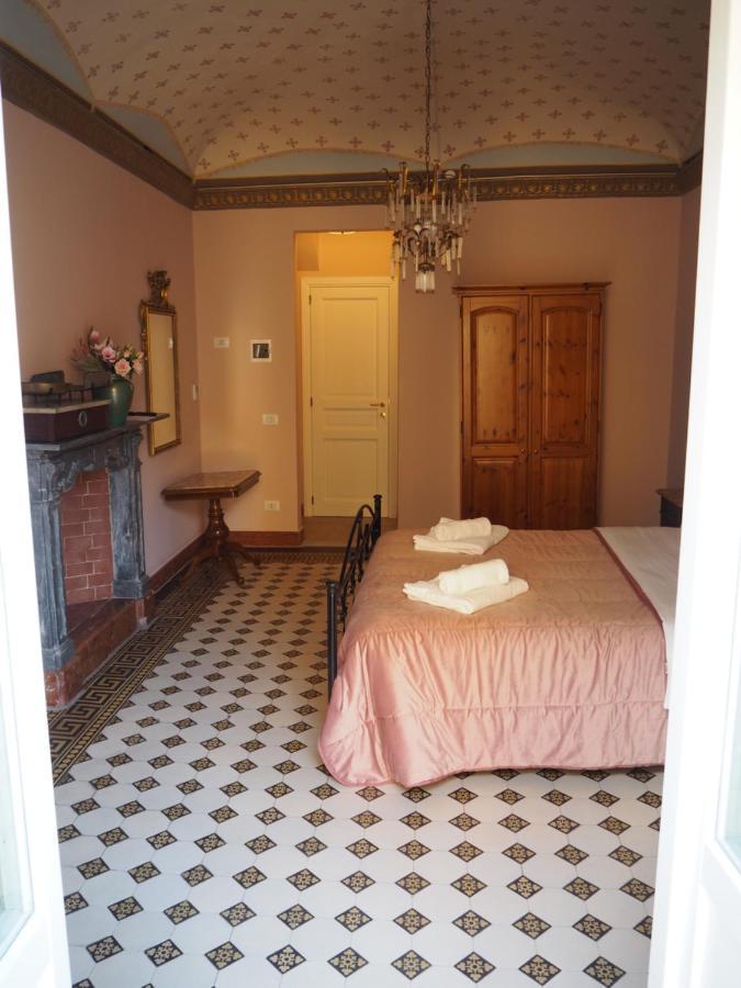Dimora Lecerf Hotel Palermo Bagian luar foto